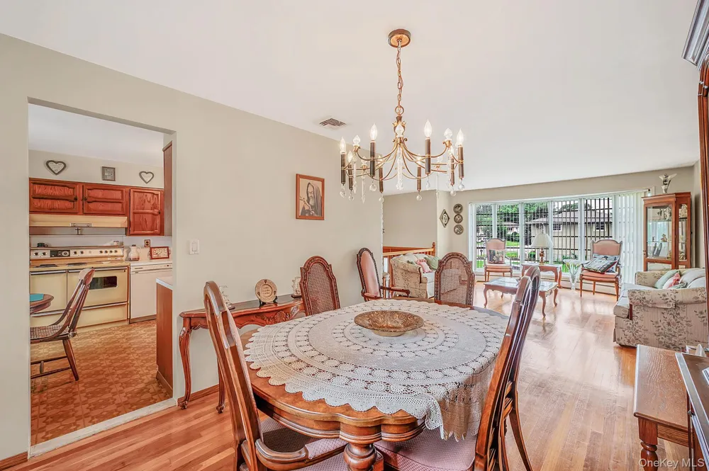 21 Page Drive Hicksville, NY 11801