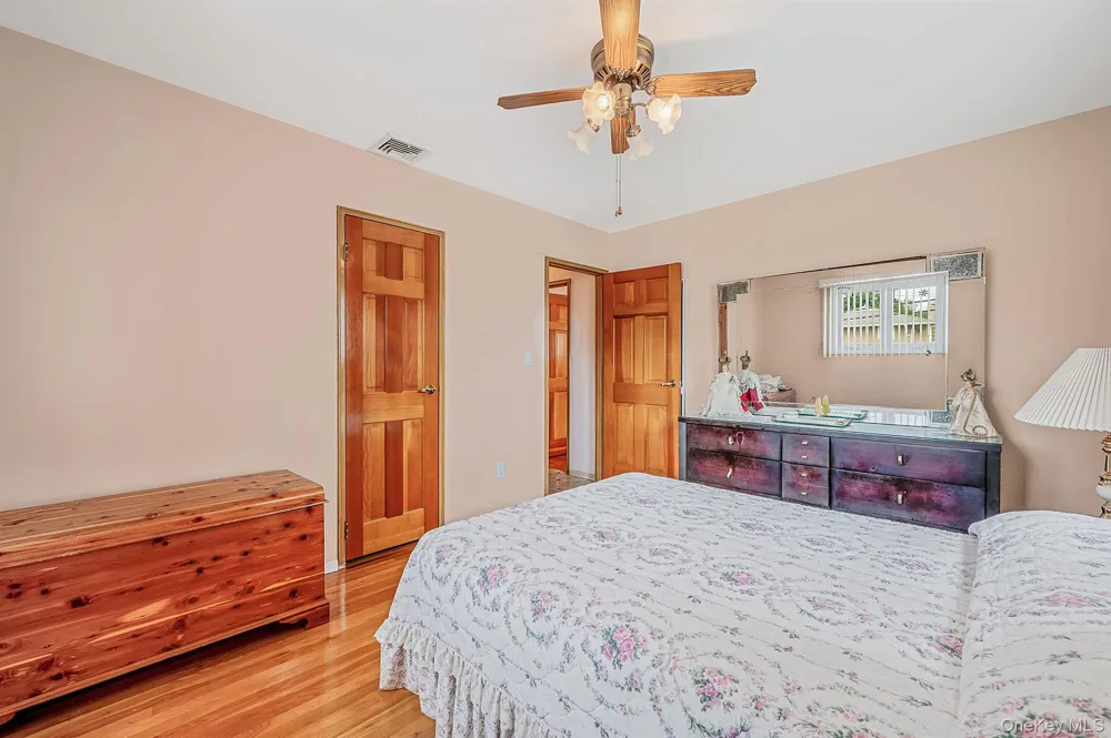 21 Page Drive Hicksville, NY 11801