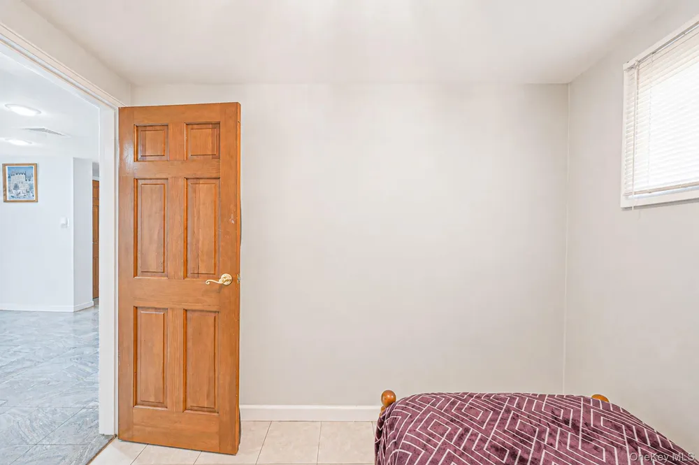 21 Page Drive Hicksville, NY 11801