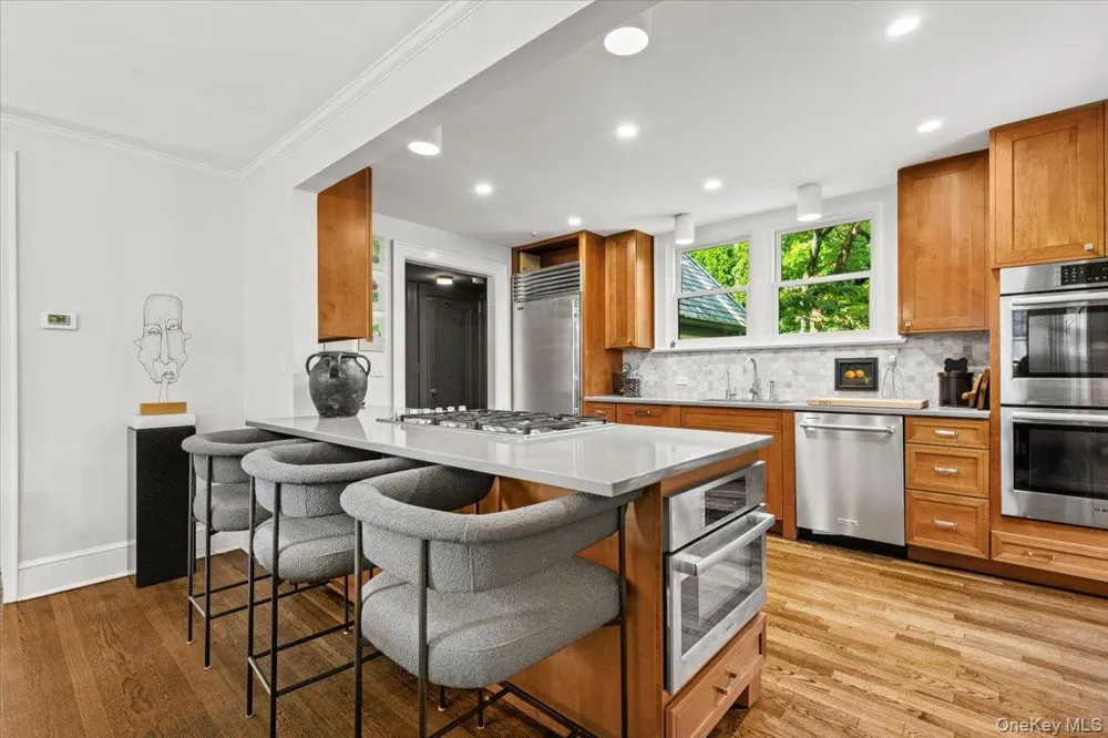 12 Idlewood Road White Plains, NY 10605