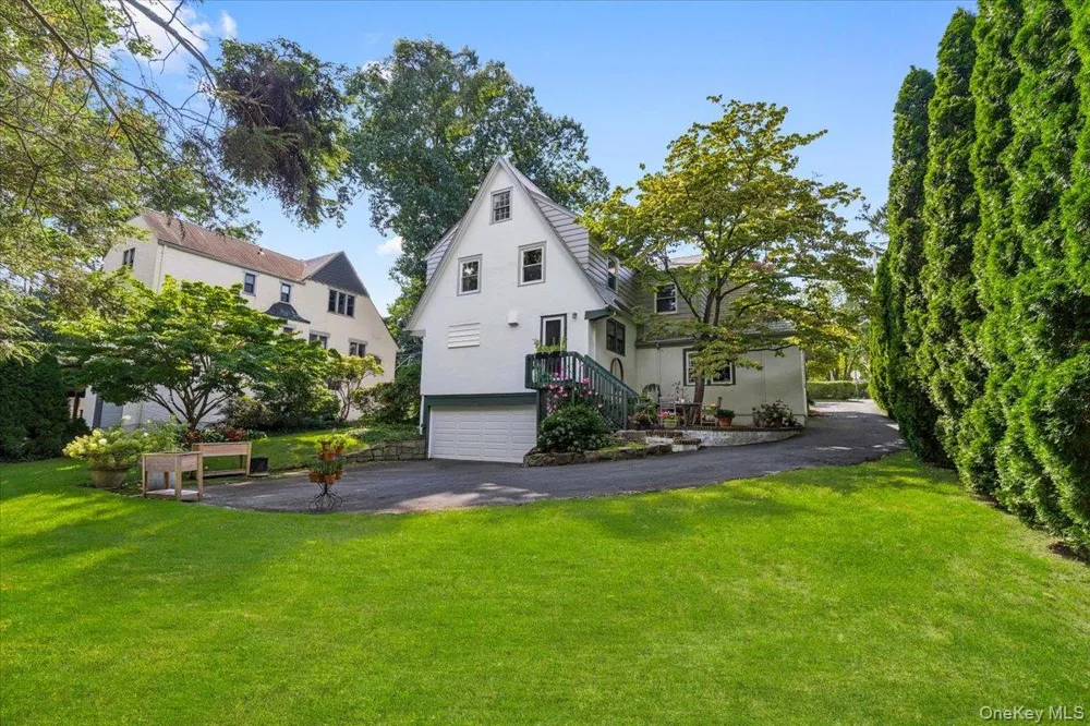 12 Idlewood Road White Plains, NY 10605