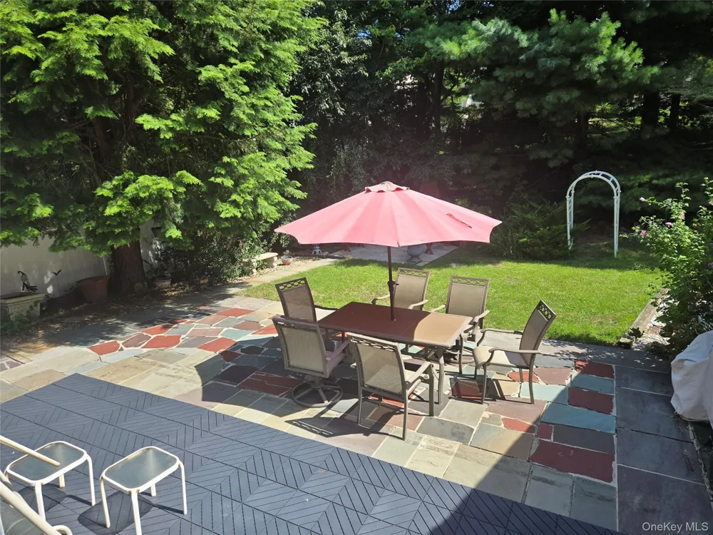 30 Greenvale Circle White Plains, NY 10607