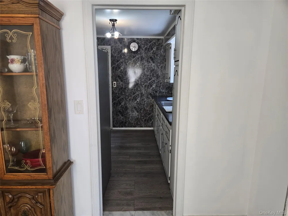 30 Greenvale Circle White Plains, NY 10607