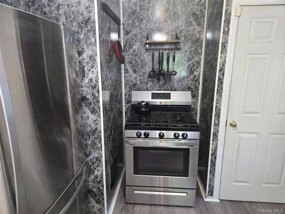 30 Greenvale Circle White Plains, NY 10607