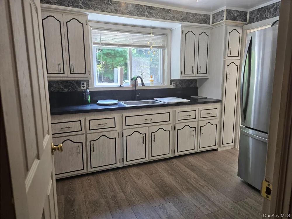 30 Greenvale Circle White Plains, NY 10607