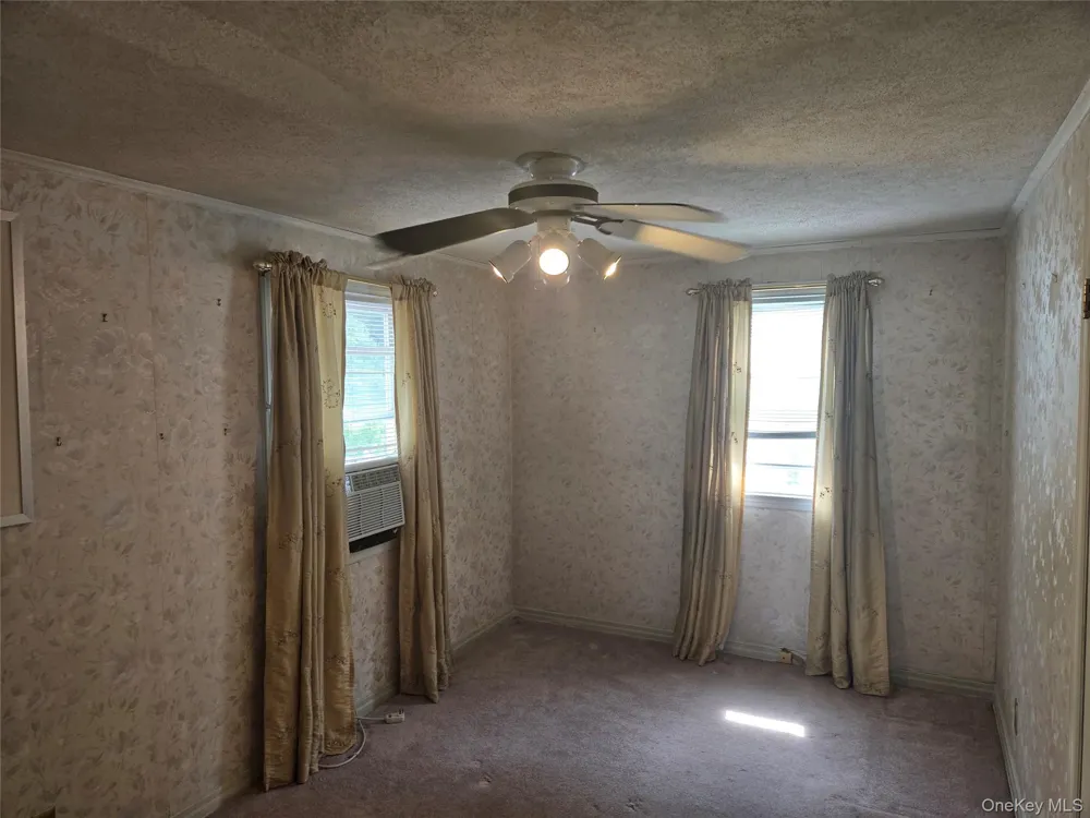 30 Greenvale Circle White Plains, NY 10607