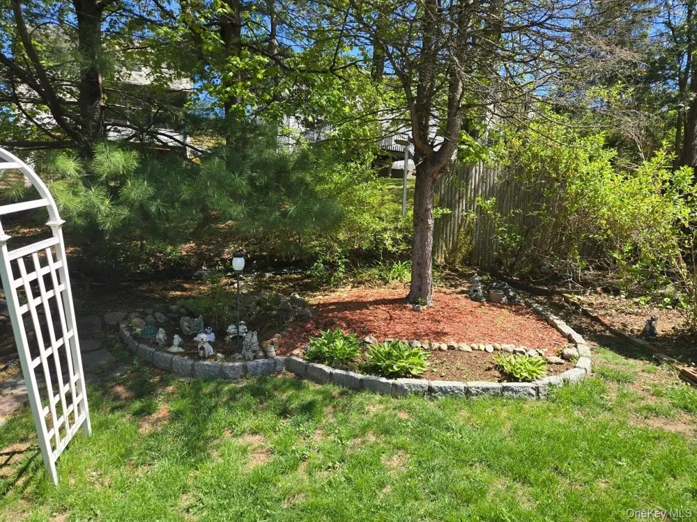 30 Greenvale Circle White Plains, NY 10607