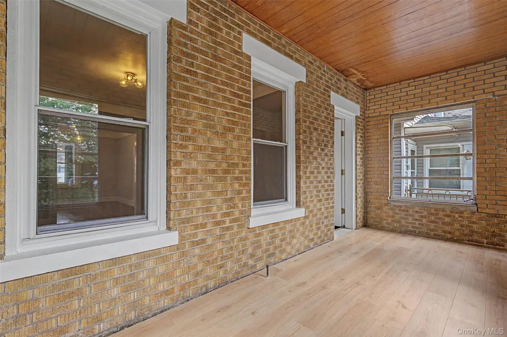 1085 Sackett Avenue Bronx, NY 10461