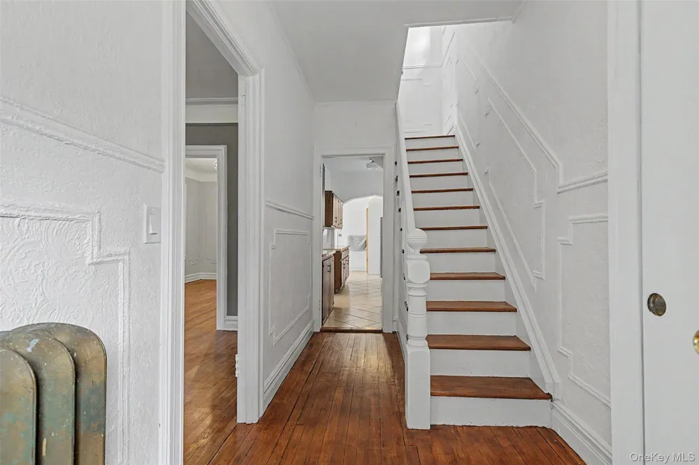 1085 Sackett Avenue Bronx, NY 10461