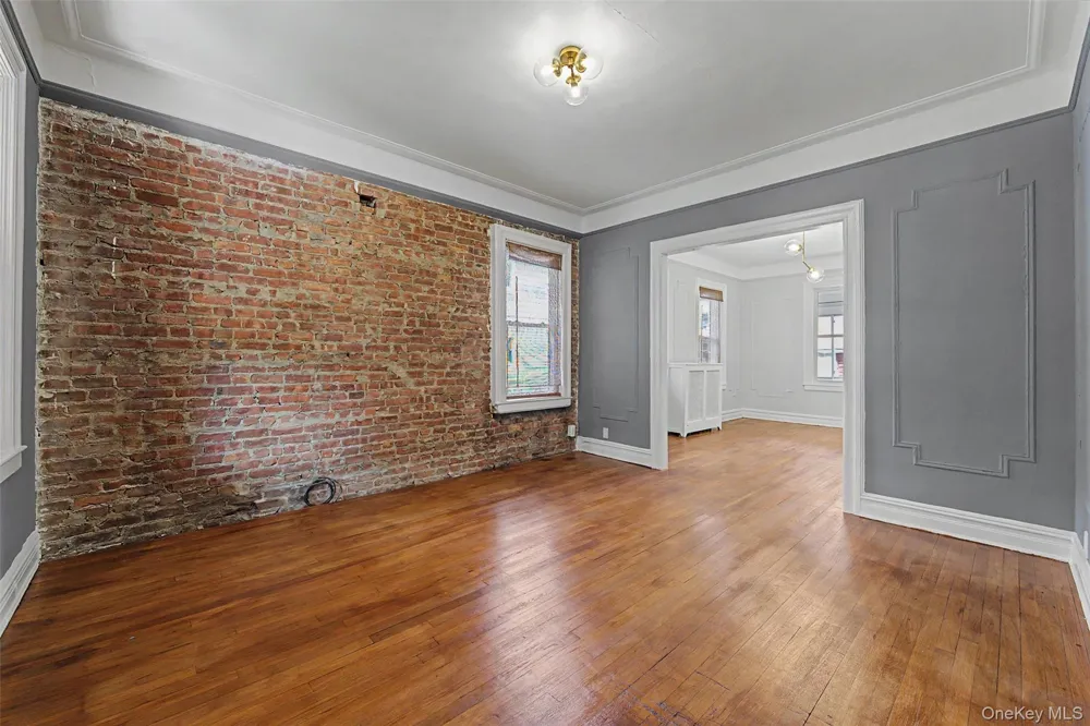 1085 Sackett Avenue Bronx, NY 10461