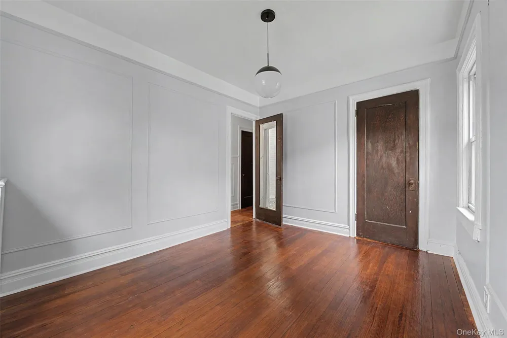 1085 Sackett Avenue Bronx, NY 10461
