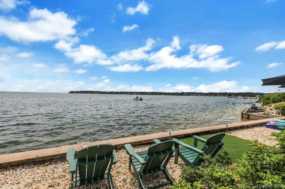 310 E Montauk Highway Hampton Bays, NY 11946