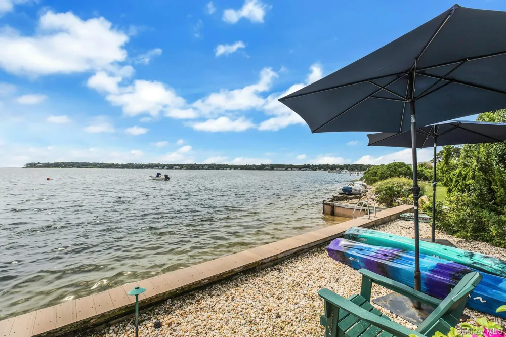 310 E Montauk Highway Hampton Bays, NY 11946
