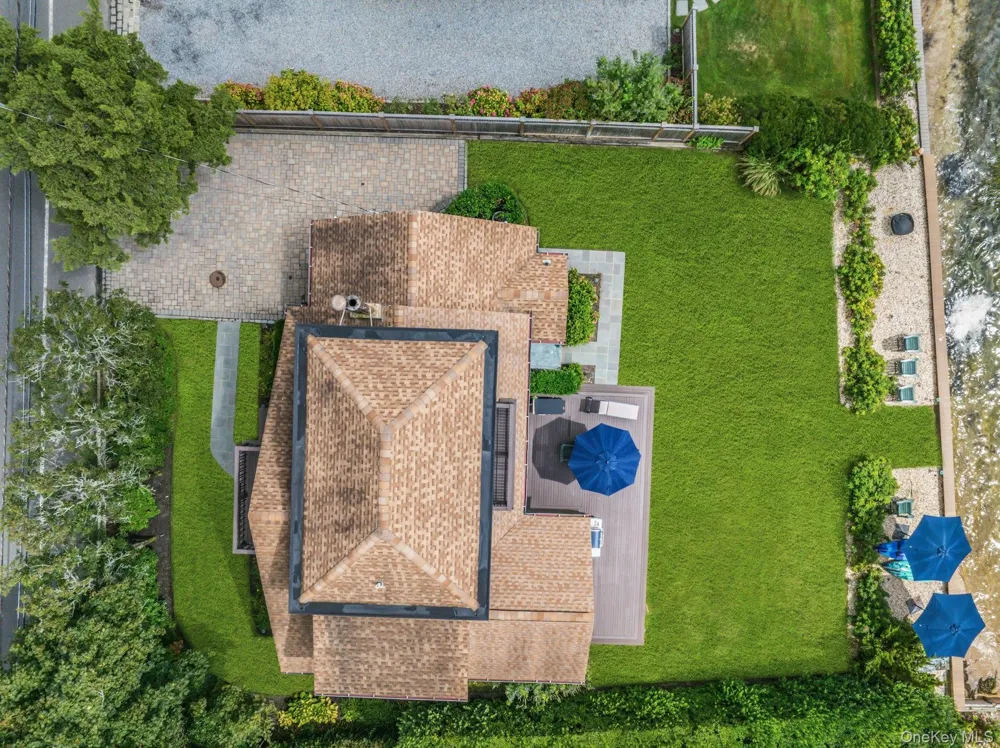 310 E Montauk Highway Hampton Bays, NY 11946