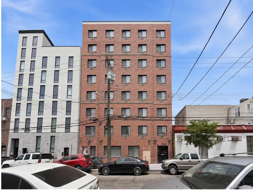 715 E 214th Street Bronx, NY 10467