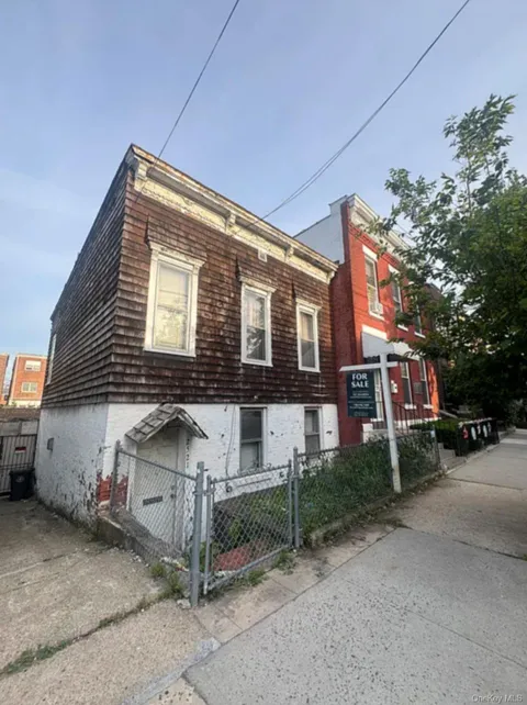 2521 46th Street