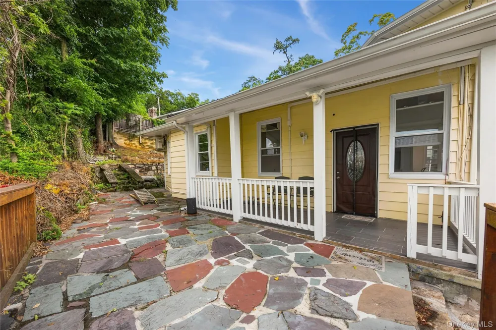 3404 Mohegan Avenue Mohegan Lake, NY 10547