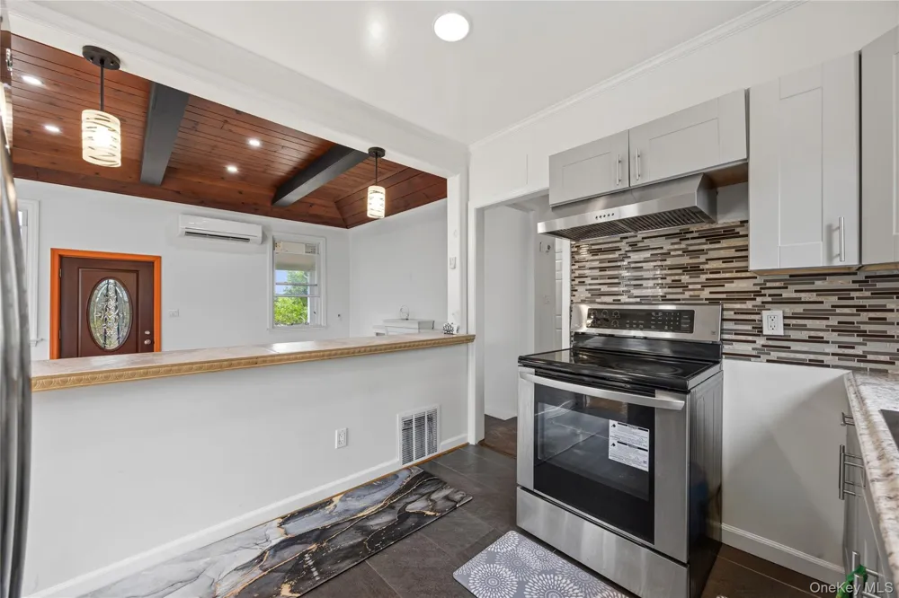 3404 Mohegan Avenue Mohegan Lake, NY 10547