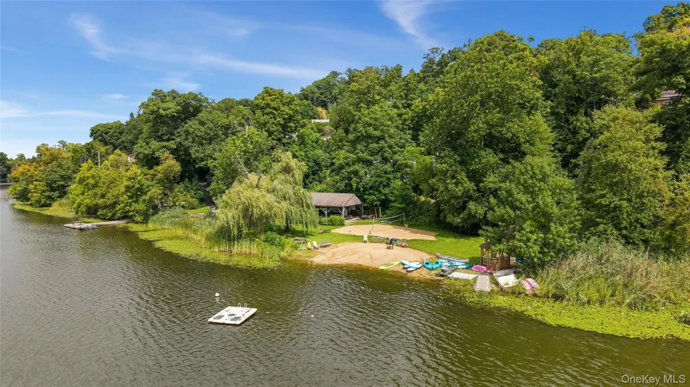 3404 Mohegan Avenue Mohegan Lake, NY 10547