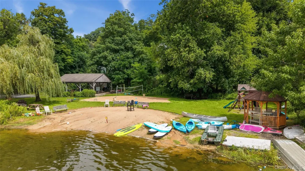 3404 Mohegan Avenue Mohegan Lake, NY 10547