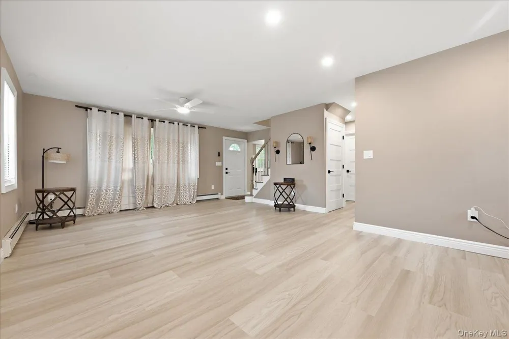 828 Bruce Drive Wantagh, NY 11793