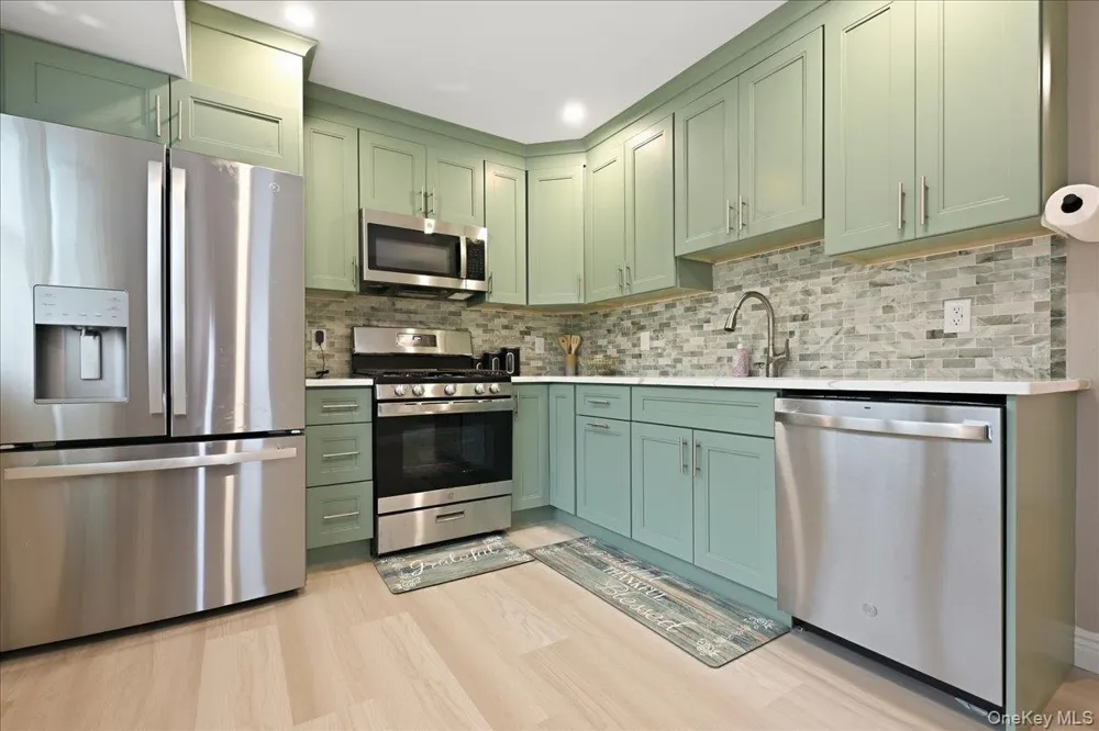 828 Bruce Drive Wantagh, NY 11793