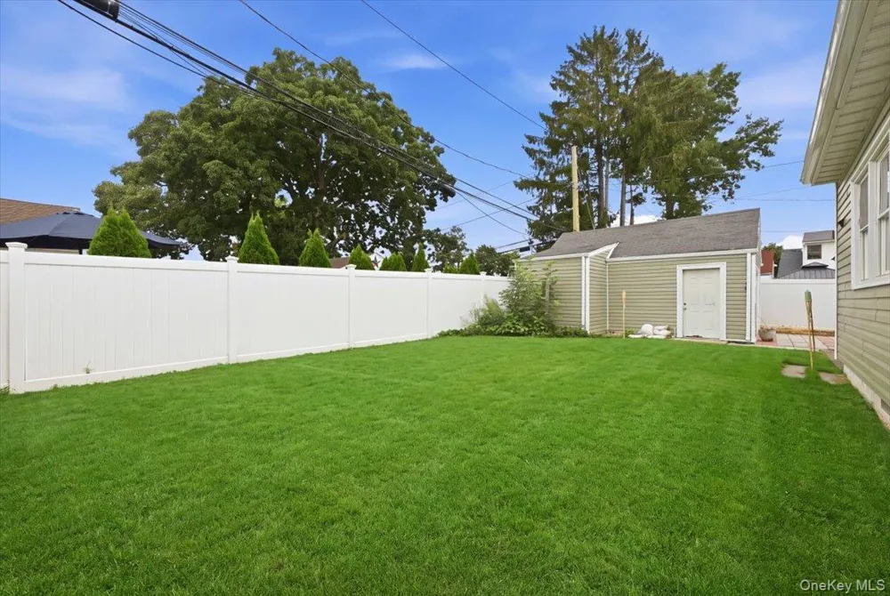 828 Bruce Drive Wantagh, NY 11793