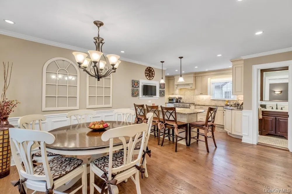 128 Stuart Street Lynbrook, NY 11563