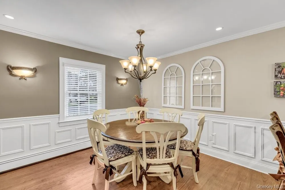 128 Stuart Street Lynbrook, NY 11563