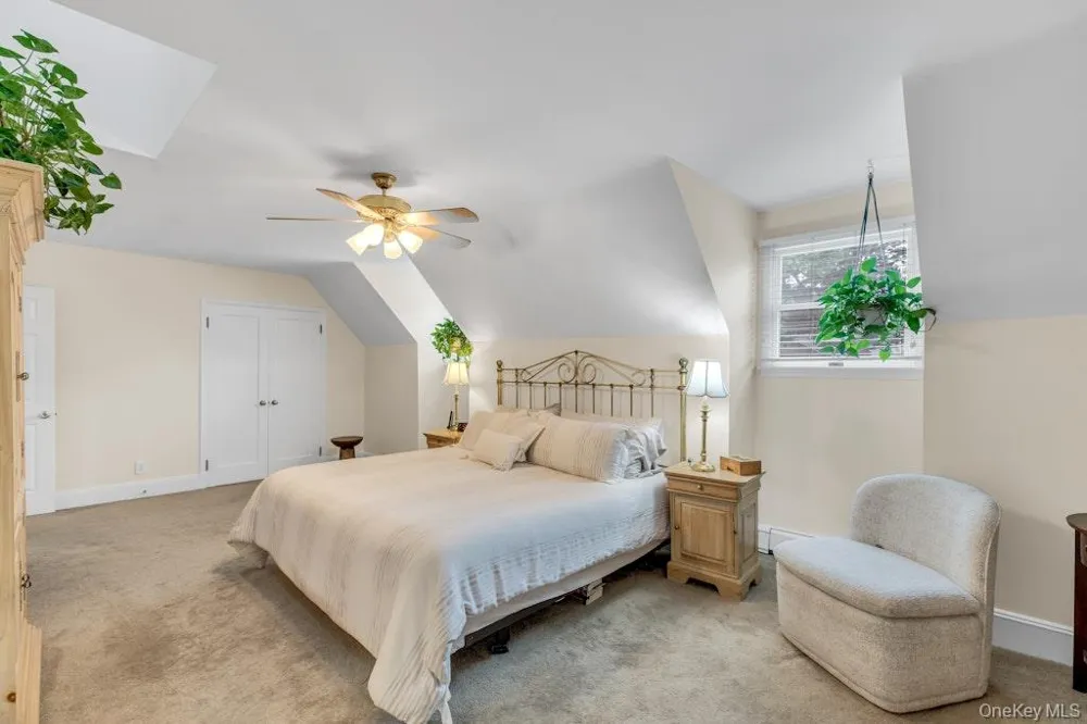 128 Stuart Street Lynbrook, NY 11563