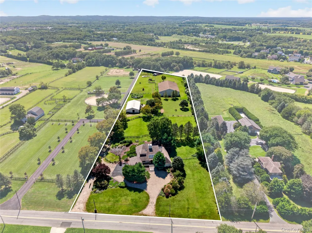 291 Deep Hole Road Calverton, NY 11933