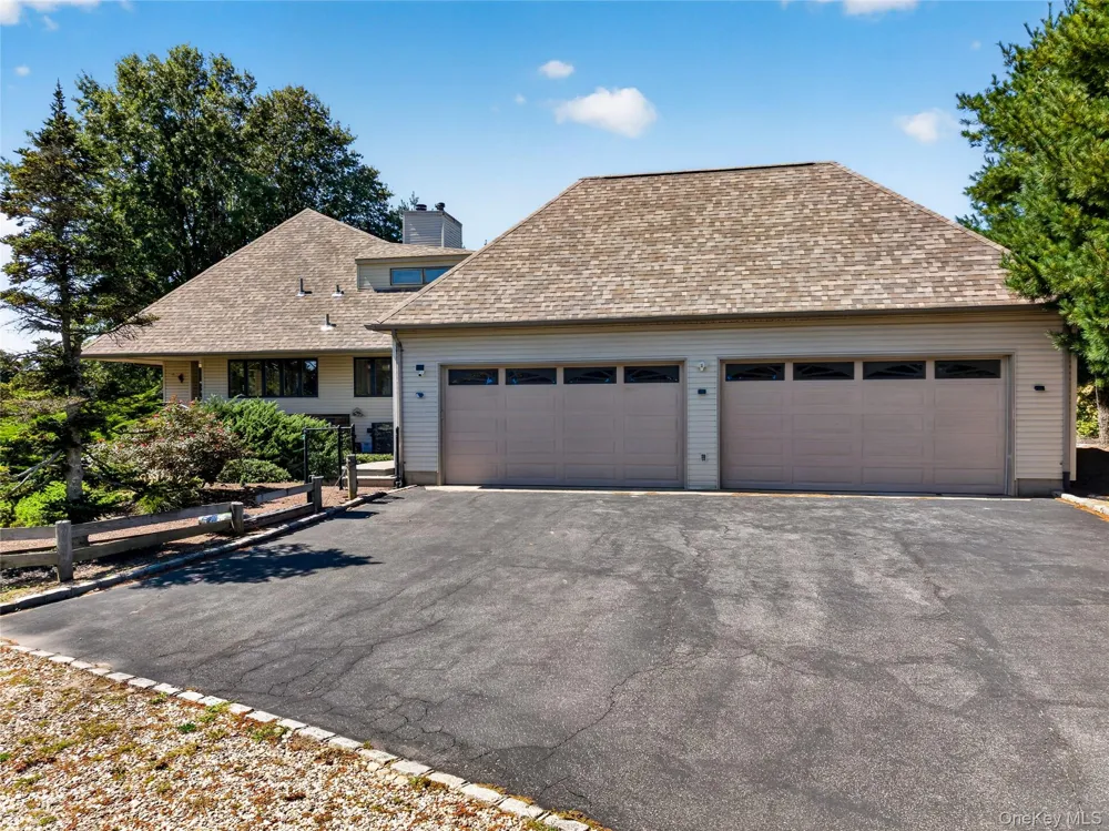 291 Deep Hole Road Calverton, NY 11933