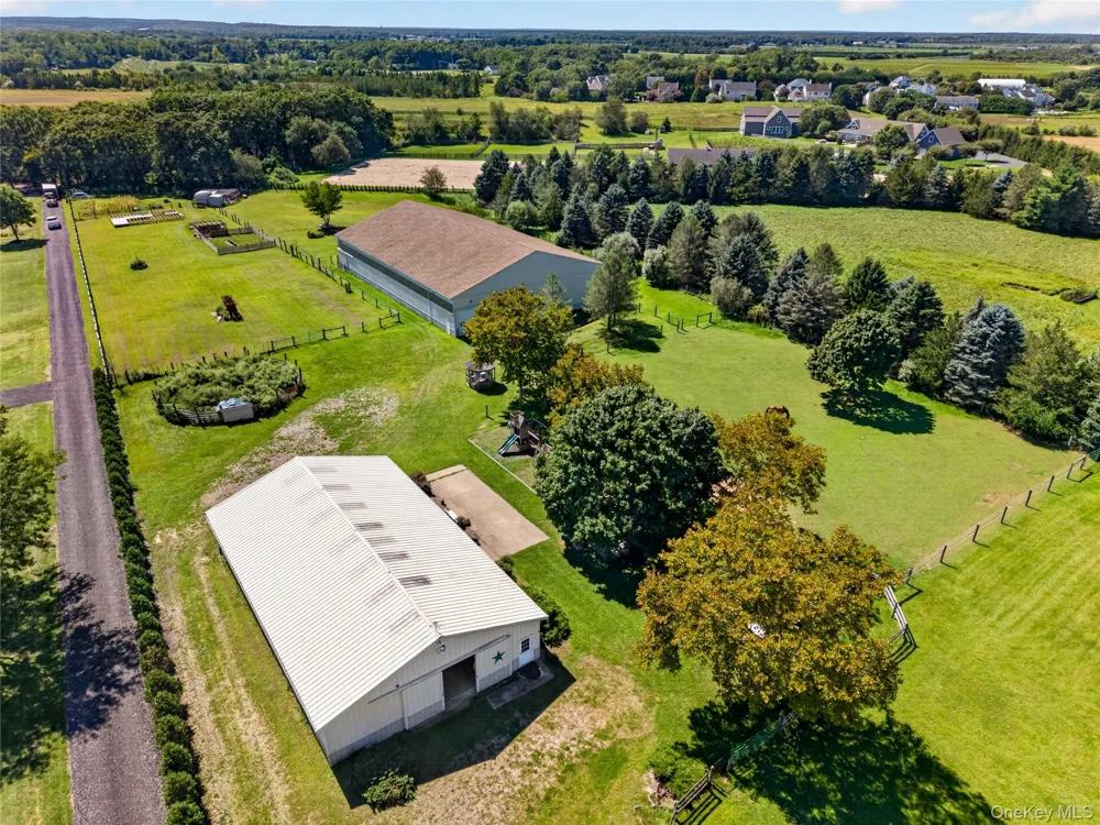291 Deep Hole Road Calverton, NY 11933