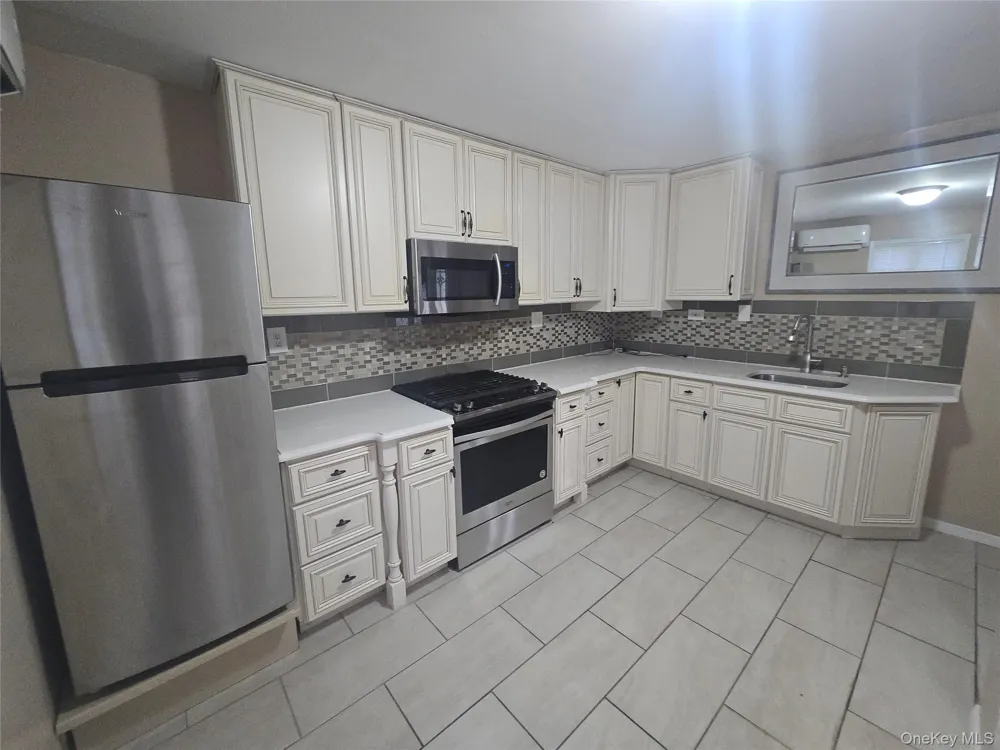 19 Cardinal Lane East Islip, NY 11730