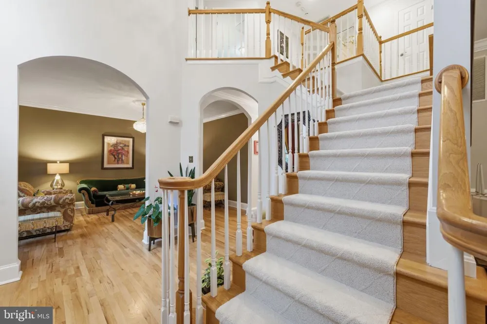 12 DELTA COURT Gaithersburg, MD 20882
