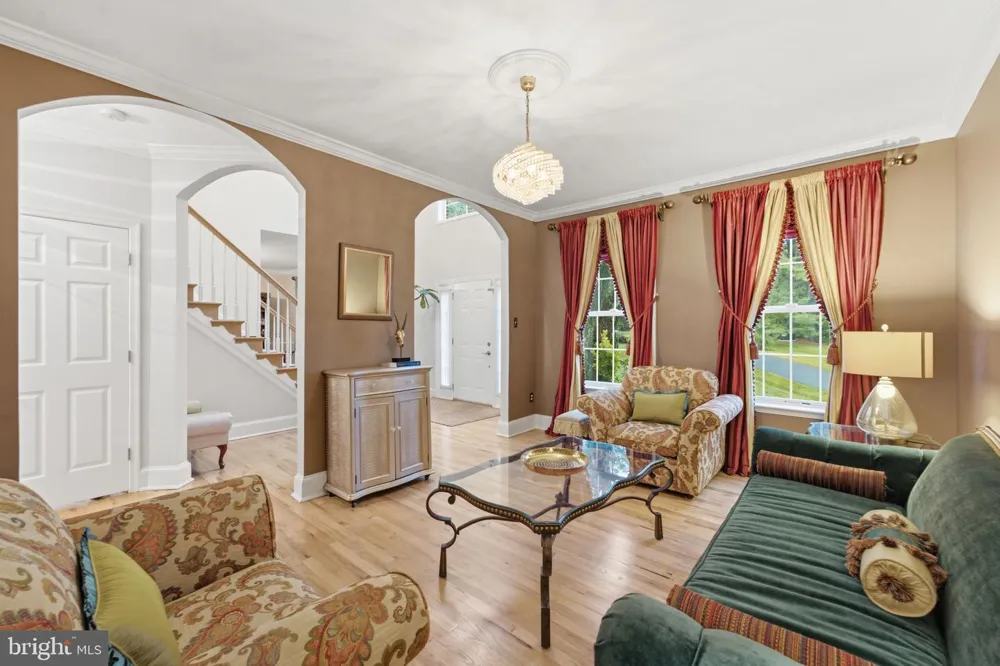 12 DELTA COURT Gaithersburg, MD 20882