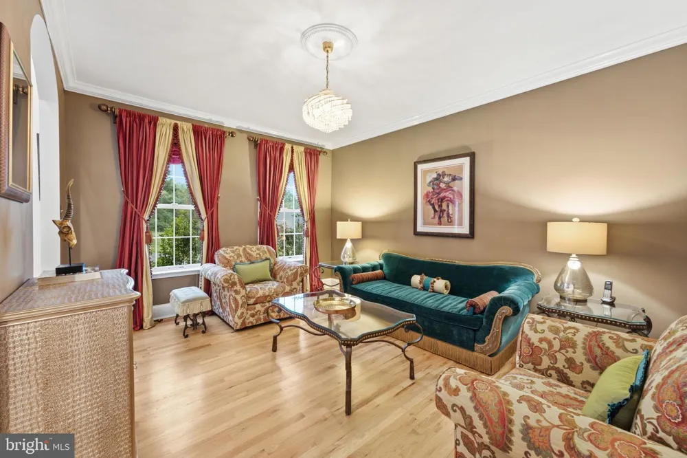 12 DELTA COURT Gaithersburg, MD 20882