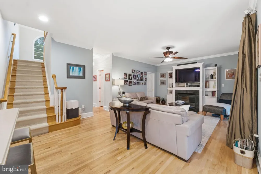 12 DELTA COURT Gaithersburg, MD 20882