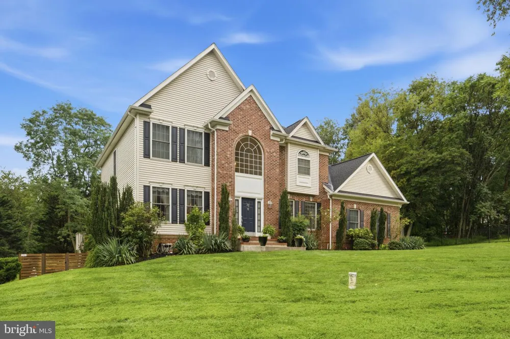 12 DELTA COURT Gaithersburg, MD 20882
