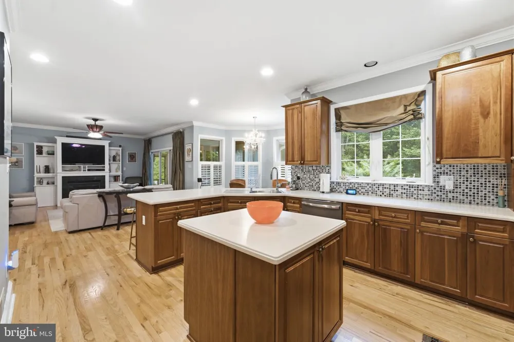12 DELTA COURT Gaithersburg, MD 20882
