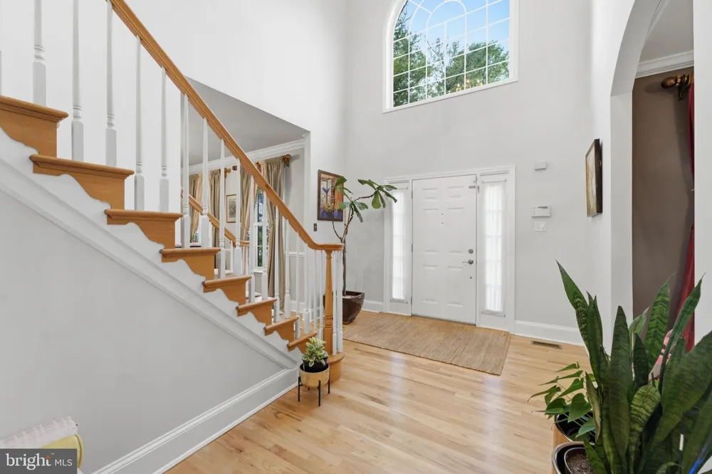 12 DELTA COURT Gaithersburg, MD 20882