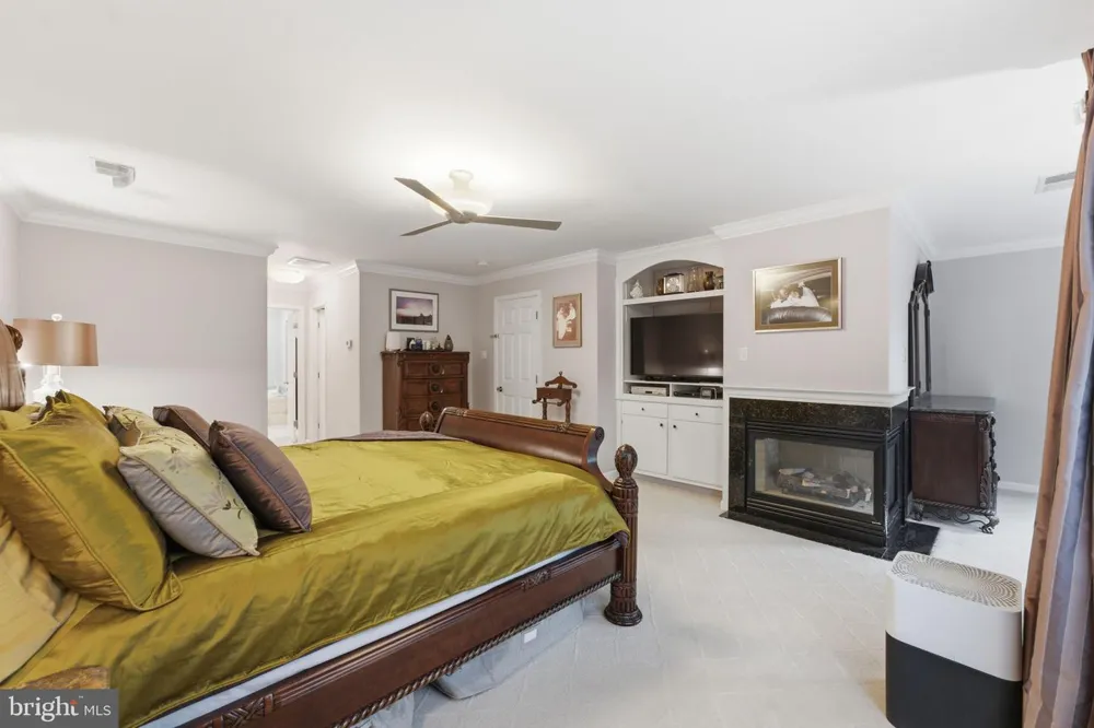 12 DELTA COURT Gaithersburg, MD 20882