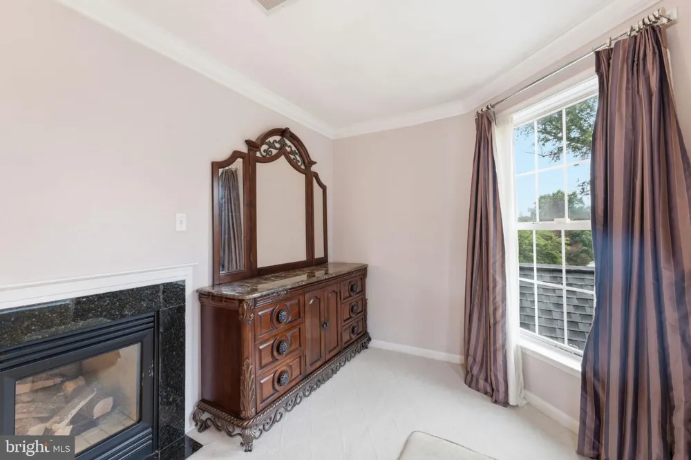 12 DELTA COURT Gaithersburg, MD 20882