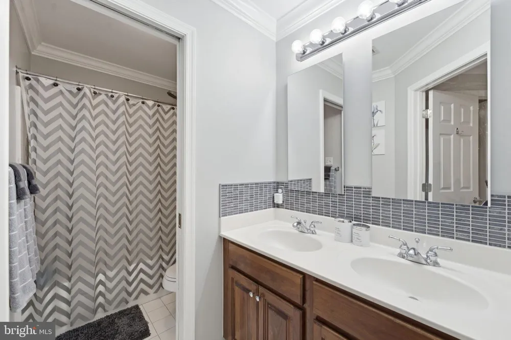 12 DELTA COURT Gaithersburg, MD 20882