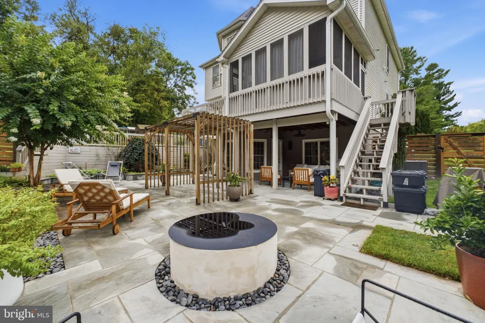 12 DELTA COURT Gaithersburg, MD 20882