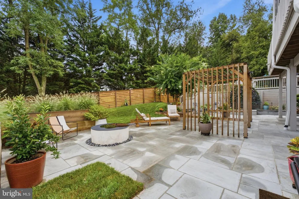 12 DELTA COURT Gaithersburg, MD 20882