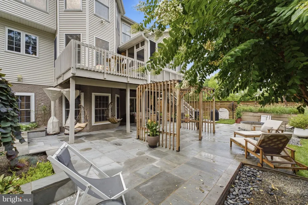 12 DELTA COURT Gaithersburg, MD 20882