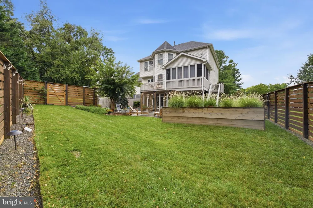 12 DELTA COURT Gaithersburg, MD 20882