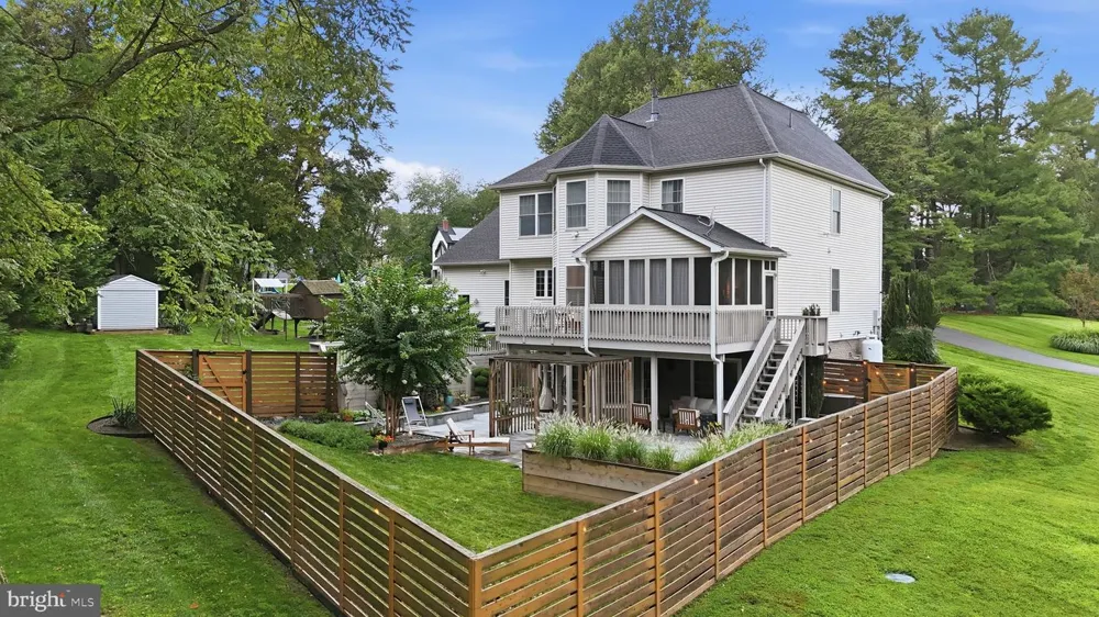 12 DELTA COURT Gaithersburg, MD 20882