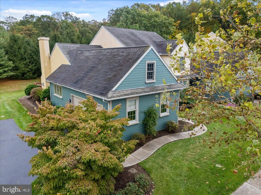 6 PARKSIDE DRIVE Elverson, PA 19520